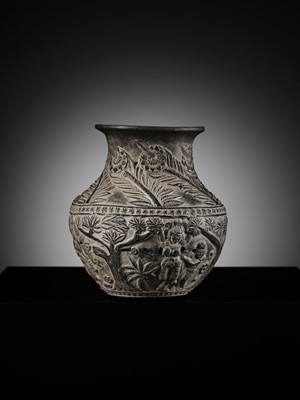 Lot 188 - A RARE CHANDRAKETUGARH POTTERY VASE, SHUNGA PERIOD, 2ND-1ST CENTURY BC