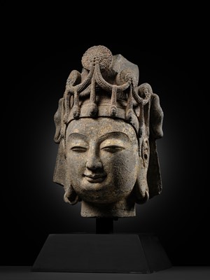 Lot 43 - A FINE LIMESTONE HEAD OF A BODHISATTVA, SUI DYNASTY, 581-618