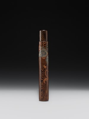IKEDA TAISHIN AND OONISHI YUSAI: A FINE INLAID AND LACQUERED WOOD KISERUZUTSU (PIPE CASE)