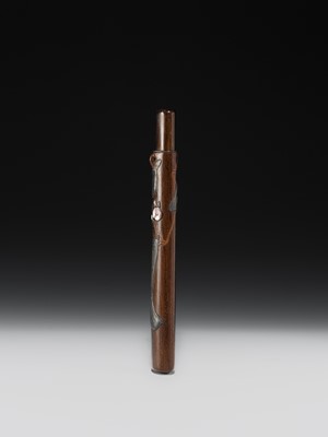 IKEDA TAISHIN AND OONISHI YUSAI: A FINE INLAID AND LACQUERED WOOD KISERUZUTSU (PIPE CASE)
