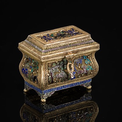 Lot 399 - A GILT, SILVERED AND ENAMELED FILIGREE METAL BOX AND COVER, QING DYNASTY