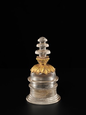 Lot 177 - A ROCK CRYSTAL AND GOLD RELIQUARY IN THE FORM OF A STUPA, ANCIENT REGION OF GANDHARA, 1ST-3RD CENTURY