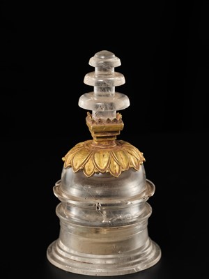 Lot 177 - A ROCK CRYSTAL AND GOLD RELIQUARY IN THE FORM OF A STUPA, ANCIENT REGION OF GANDHARA, 1ST-3RD CENTURY