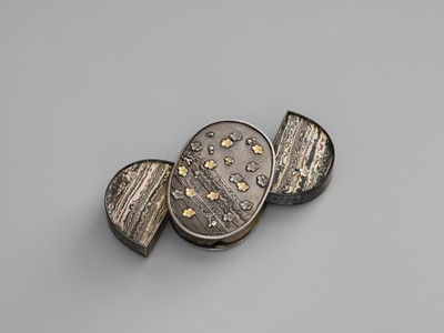 Lot 59 - A VERY FINE MIXED METAL MEDICINE BOX DEPICTING FUJI MUSUME AND TWO KAPPA