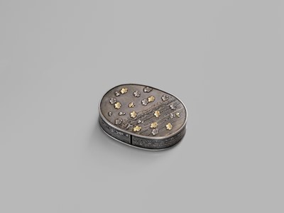 Lot 59 - A VERY FINE MIXED METAL MEDICINE BOX DEPICTING FUJI MUSUME AND TWO KAPPA