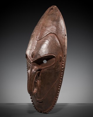 Lot 479 - A CARVED WOOD MANGAN MASK OF A SPIRIT, BRAG, LOWER SEPIK RIVER