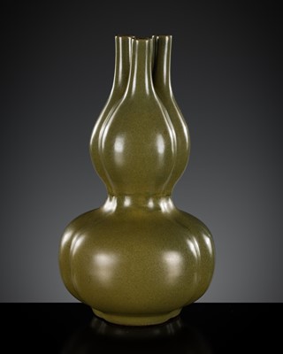 Lot 165 - A TEADUST-GLAZED TRIPLE-NECKED DOUBLE-GOURD VASE, 18TH CENTURY