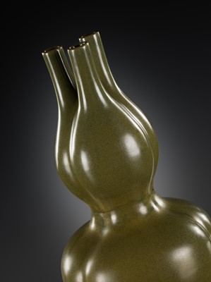 Lot 165 - A TEADUST-GLAZED TRIPLE-NECKED DOUBLE-GOURD VASE, 18TH CENTURY