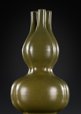 Lot 165 - A TEADUST-GLAZED TRIPLE-NECKED DOUBLE-GOURD VASE, 18TH CENTURY