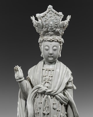 Lot 599 - A LARGE DEHUA FIGURE OF A CROWNED GUANYIN, LATE QING DYNASTY