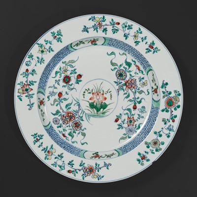 Lot 563 - A DOUCAI ‘LOTUS’ PORCELAIN CHARGER, KANGXI