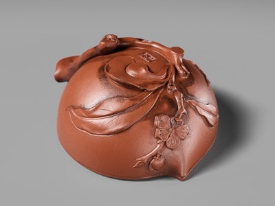 Lot 163 - A YIXING STONEWARE ‘PEACH’ CUP, SIGNED CHEN MINGYUAN, EARLY QING DYNASTY