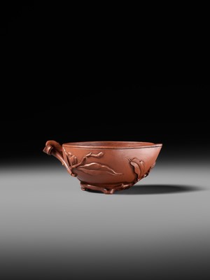 Lot 163 - A YIXING STONEWARE ‘PEACH’ CUP, SIGNED CHEN MINGYUAN, EARLY QING DYNASTY