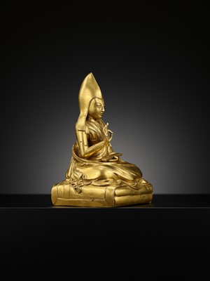 Lot 26 - A GILT-BRONZE FIGURE OF THE SIXTH PANCHEN LAMA, LOBZANG PALDEN YESHE