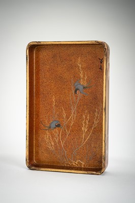 Lot 108 - A FINE LACQUER BOX AND COVER WITH BIRDS