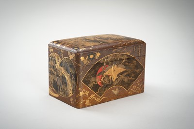 Lot 108 - A FINE LACQUER BOX AND COVER WITH BIRDS