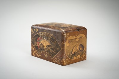 Lot 108 - A FINE LACQUER BOX AND COVER WITH BIRDS