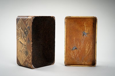Lot 108 - A FINE LACQUER BOX AND COVER WITH BIRDS