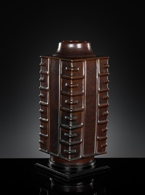 Lot 164 - AN IRON-RUST-GLAZED ‘IMITATION BRONZE’ VASE, CONG, 18TH CENTURY