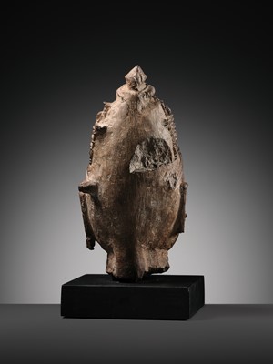 Lot 195 - A RED SANDSTONE HEAD OF VISHNU, WESTERN RAJASTHAN, 12TH-13TH CENTURY