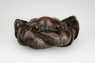 Lot 1457 - YASUNOSUKE: A BRONZE OKIMONO OF A CRAB