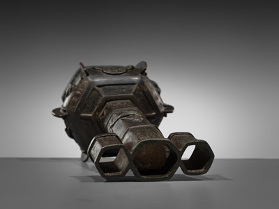 Lot 385 - A LARGE AND INSCRIBED BRONZE ARROW VASE, TOUHU, YUAN DYNASTY