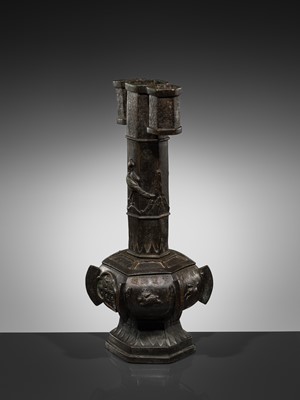 Lot 385 - A LARGE AND INSCRIBED BRONZE ARROW VASE, TOUHU, YUAN DYNASTY
