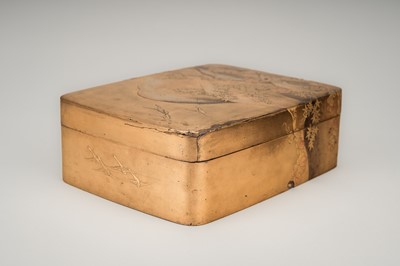 Lot 112 - A GOLD LACQUER KOBAKO DEPICTING A RIVER LANDSCAPE