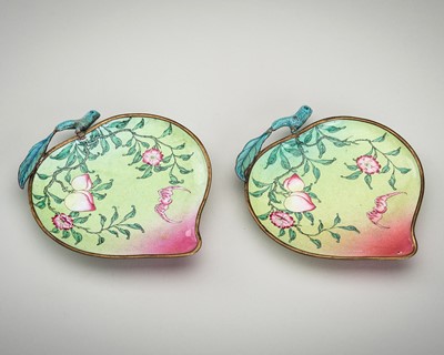 Lot 1679 - A SMALL PAIR OF CANTON ENAMEL AND GILT-COPPER ‘PEACH’ DISHES, QING DYNASTY