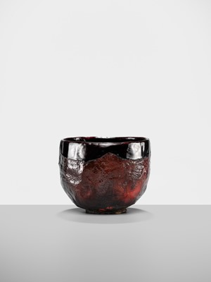 Lot 140 - A DRY LACQUER (KANSHITSU) ‘MOUNTAIN’ CHAWAN IN IMITATION OF AKA RAKU WARE