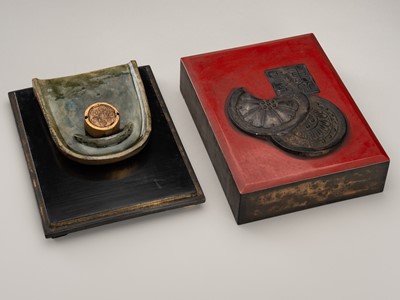 Lot 122 - A LACQUER SUZURIBAKO WITH CERAMIC INKSTONE