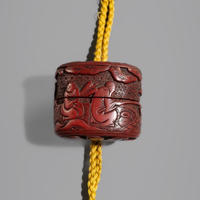 Lot 142 - A SINGLE-CASE TSUISHU LACQUER INRO DEPICTING A LANDSCAPE WITH FISHERMEN