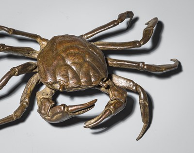 Lot 67 - YASUNOSUKE: A BRONZE ARTICULATED OKIMONO OF A CRAB