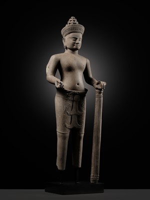 Lot 254 - A RARE AND IMPORTANT SANDSTONE FIGURE OF VISHNU, ANGKOR PERIOD, PRE-RUP STYLE