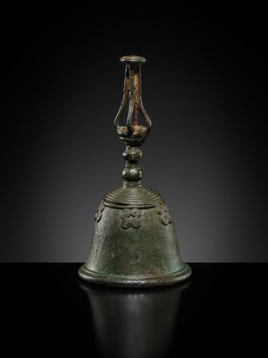 Lot 650 - A BRONZE BELL, BAN CHIANG CULTURE, THAILAND, 1500 BC–300 AD