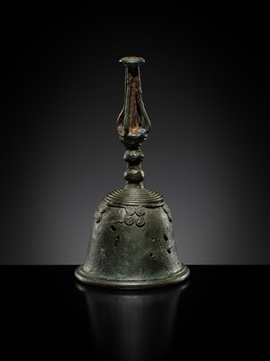 Lot 650 - A BRONZE BELL, BAN CHIANG CULTURE, THAILAND, 1500 BC–300 AD