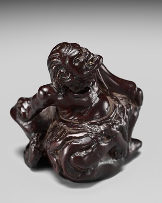 Lot 213 - MIWA: A SUPERB WOOD NETSUKE OF GAMA SENNIN WITH HUGE TOAD