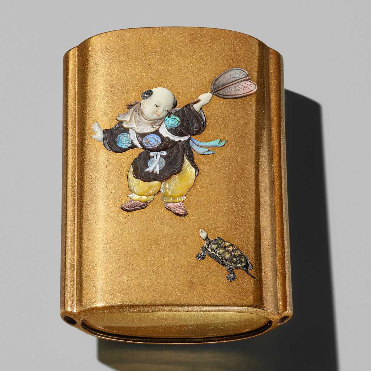 Lot 54 - A SUPERB GOLD-LACQUER SHIBAYAMA-INLAID FOUR-CASE SAYA (SHEATH) INRO DEPICTING A KARAKO AND HANAKAGO (FLOWER BASKET)