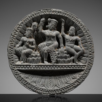 Lot 616 - A SCHIST COSMETICS PALETTE DEPICTING A GODDESS WITH HER ENTOURAGE, ANCIENT REGION OF GANDHARA