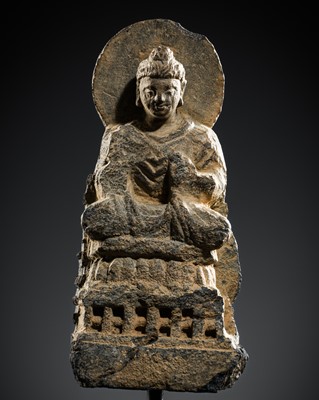 Lot 379 - A GRAY SCHIST FIGURE OF BUDDHA, ANCIENT REGION OF GANDHARA