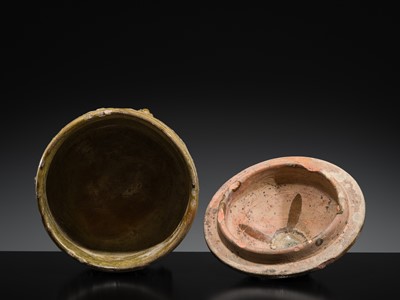 Lot 219 - A GREEN-GLAZED POTTERY ‘HILL’ TRIPOD JAR AND COVER, LIAN, HAN DYNASTY