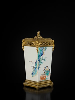 Lot 178 - AN IMPRESSIVE KAKIEMON ‘SAKE THIEF’ POT POURRI VASE AND COVER, THE MOUNTS BY ESCALIER DE CRISTAL, PARIS