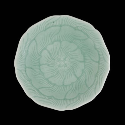 Lot 275 - A SMALL CARVED CELADON ‘LOTUS’ DISH, 18TH CENTURY