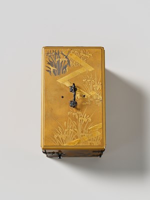 Lot 107 - A SUPERB GOLD LACQUER MINIATURE KODANSU (SMALL INCENSE CABINET) DEPICTING BIRDS AND FLOWERS