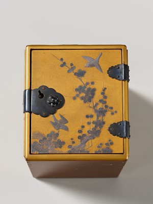 Lot 107 - A SUPERB GOLD LACQUER MINIATURE KODANSU (SMALL INCENSE CABINET) DEPICTING BIRDS AND FLOWERS
