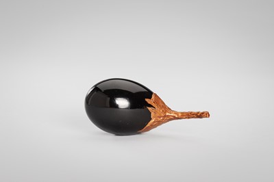Lot 120 - HOSAI: A SMALL LACQUER KOGO (INCENSE BOX) AND COVER IN THE FORM OF AN EGGPLANT