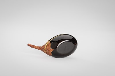 Lot 120 - HOSAI: A SMALL LACQUER KOGO (INCENSE BOX) AND COVER IN THE FORM OF AN EGGPLANT