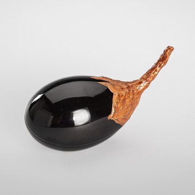 Lot 120 - HOSAI: A SMALL LACQUER KOGO (INCENSE BOX) AND COVER IN THE FORM OF AN EGGPLANT