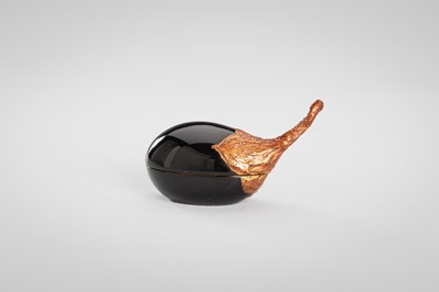 Lot 120 - HOSAI: A SMALL LACQUER KOGO (INCENSE BOX) AND COVER IN THE FORM OF AN EGGPLANT