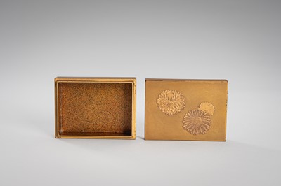 Lot 107 - A SMALL GOLD LACQUER KOGO (INCENSE BOX) WITH CHRYSANTHEMUMS